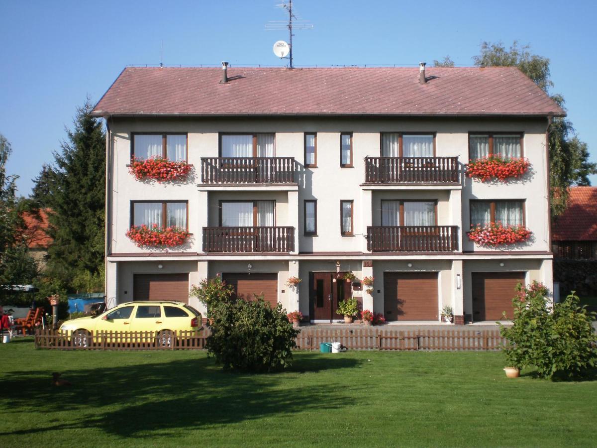 Apartman Orlik Nad Vltavou ภายนอก รูปภาพ